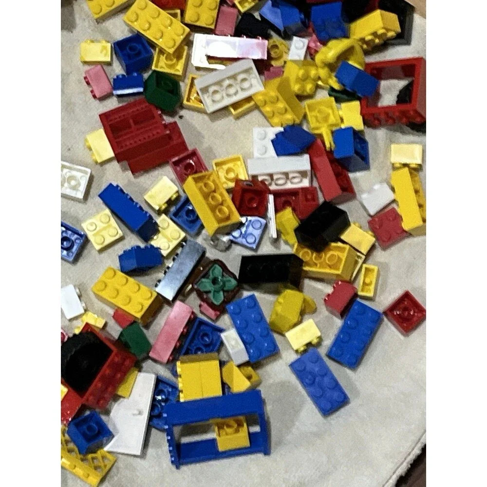 Vintage LEGO DUPLO Red Storage Container & Regular Legos 1987 3lbs 5oz
